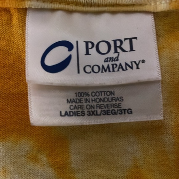 Tye Dye V neck tshirt​ - Picture 3 of 3